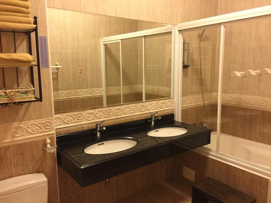 לינה וארוחת בוקר Jiaxin Yaya House חדר תמונה